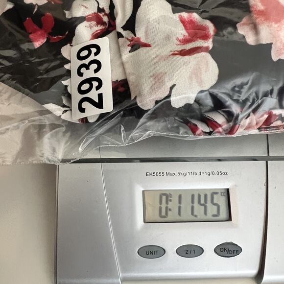 Liz Claiborne Black and Pink Floral Blouse - Picture 8 of 8